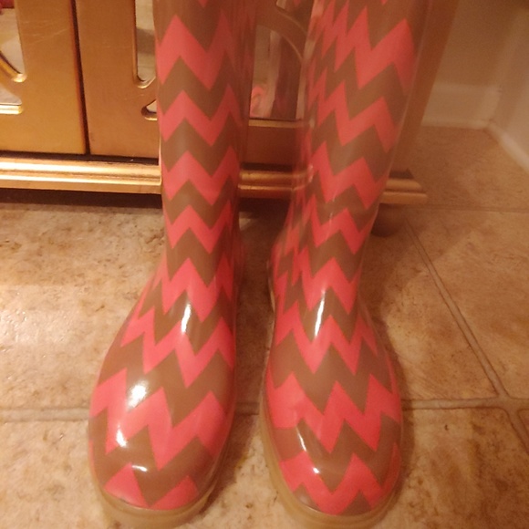 Rain boots - Picture 5 of 7